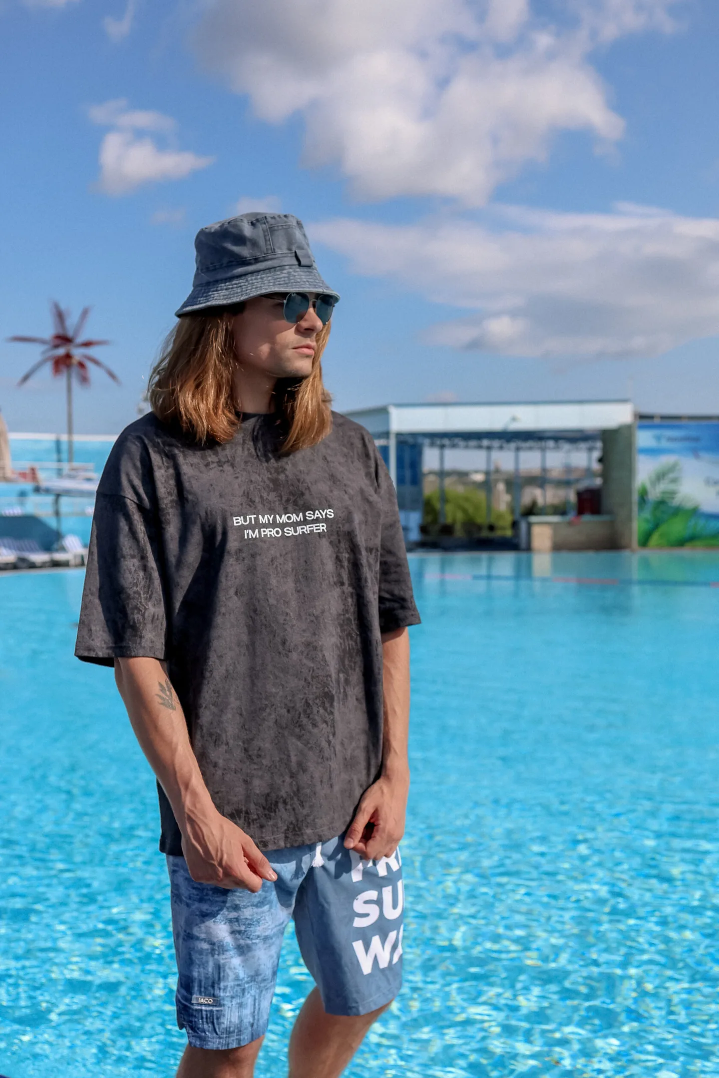 Футболка «But my mom»