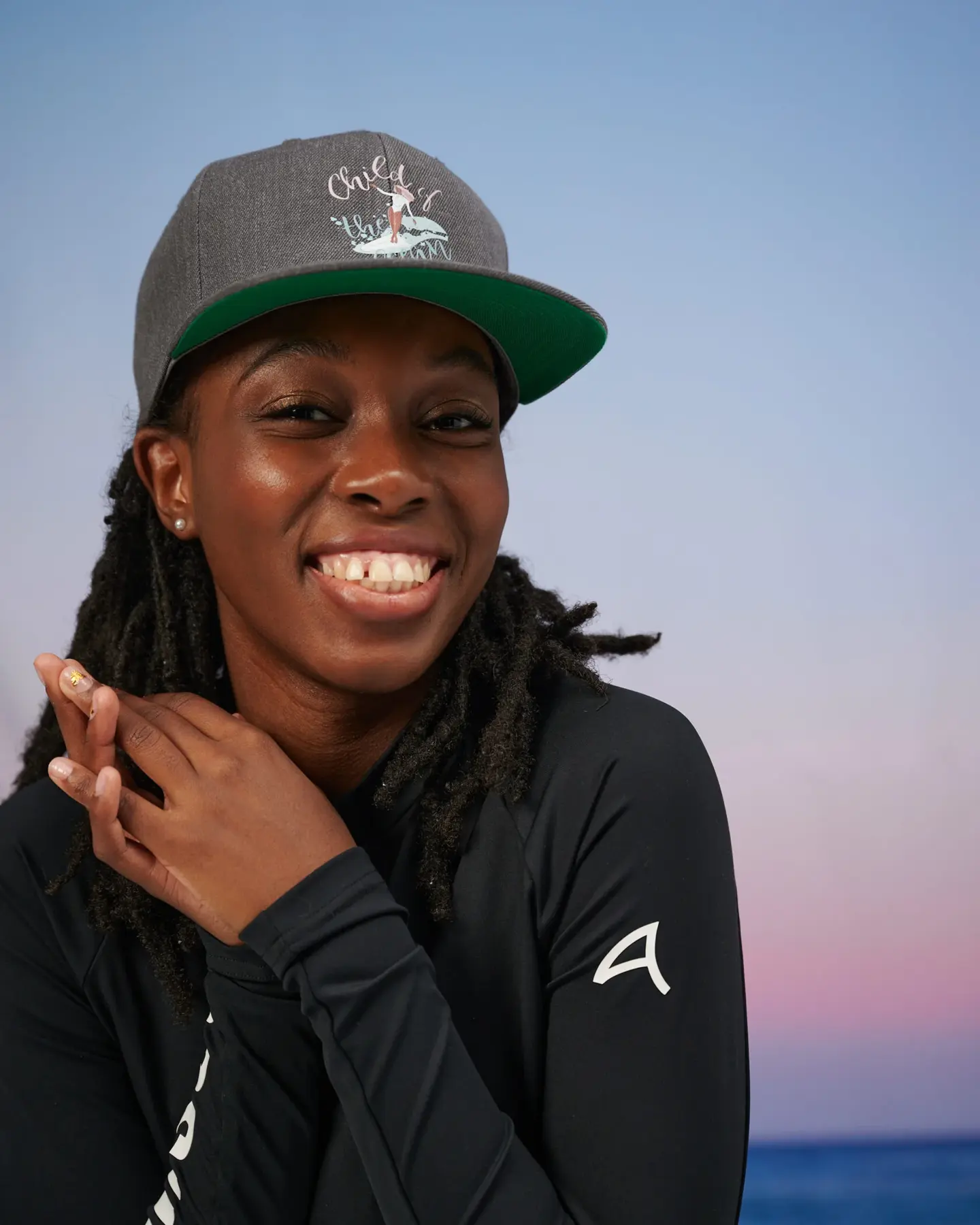 Бейсболка женская серая